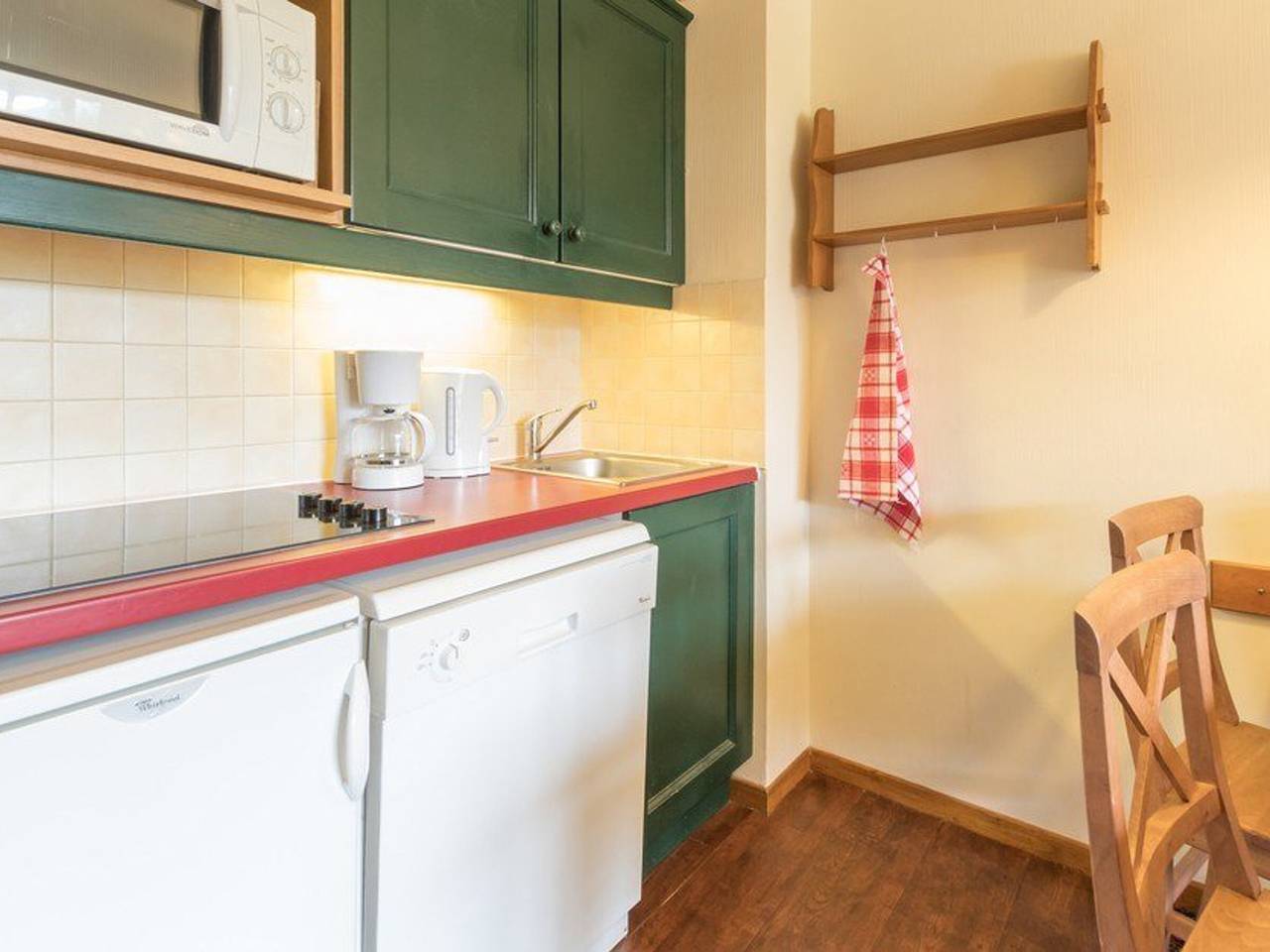 Ganze Wohnung, Gemütliche 2-Zimmer Wohnung für 4 Personen, im Herzen von La Salle les Alpes, in Liftnähe in La Salle-les-Alpes, Serre Chevalier