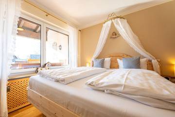 Vacation Rental for 4 Guests in Garmisch-Partenkirchen, Zugspitzland, Picture 2
