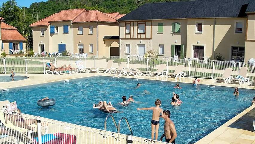 Maison de vacances pour 6 personnes, avec piscine dans Grotte de Lascaux