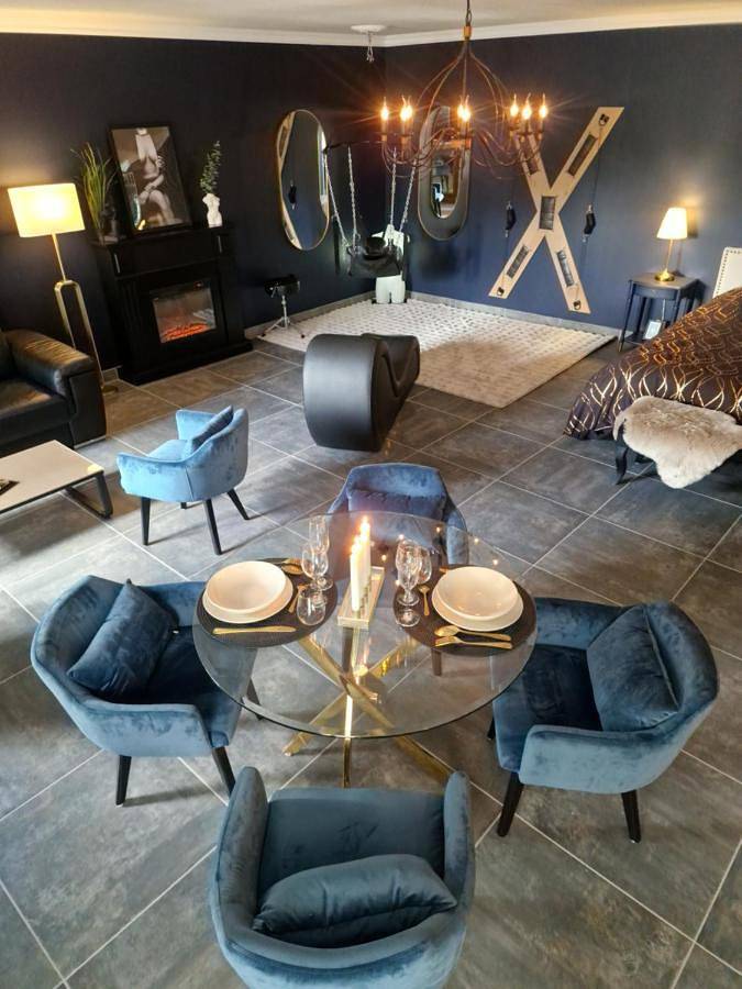 Gîte pour 4 personnes, avec jacuzzi et terrasse dans Bétheniville