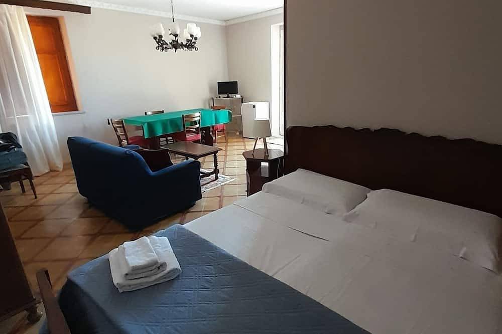 Appartamento intero, Monolocale \nexstra 0,4€/kw per la luce in Termini Imerese, Provincia di Palermo