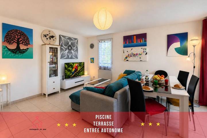 Appartement de vacances pour 5 personnes, avec piscine et terrasse