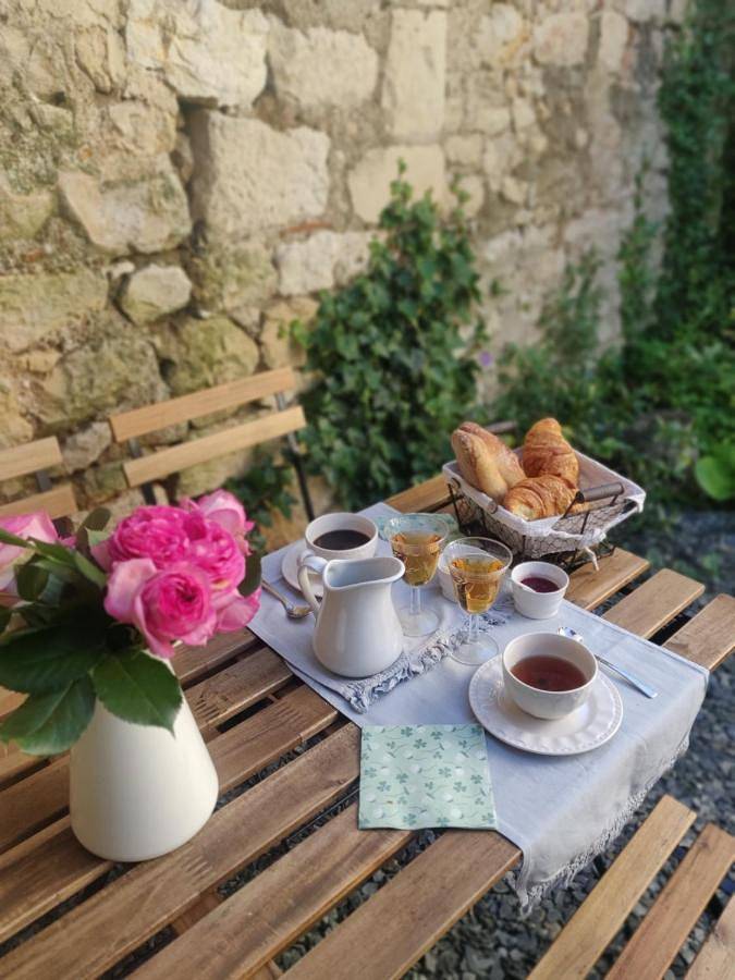 Location de vacances pour 2 personnes, avec jardin à Bonneuil-Matours - 2