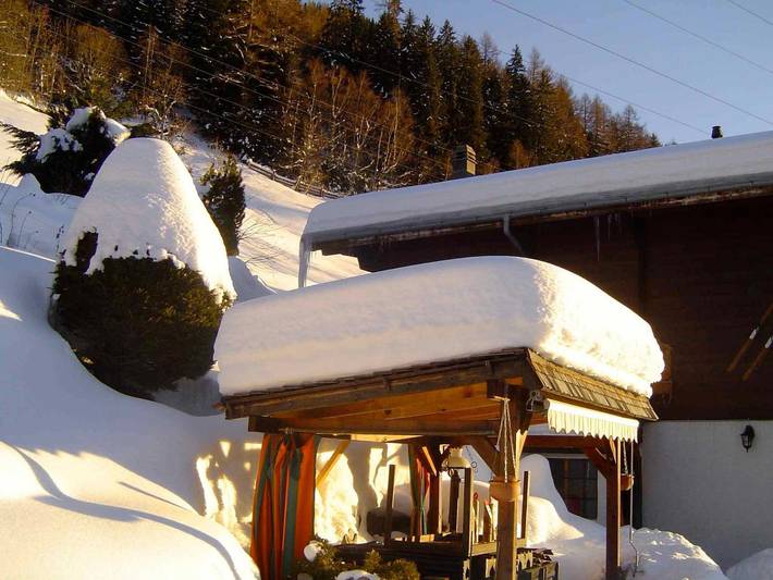 Ferienwohnung für 5 Personen, mit Balkon und Terrasse sowie Garten und Ausblick in der Aletsch Arena