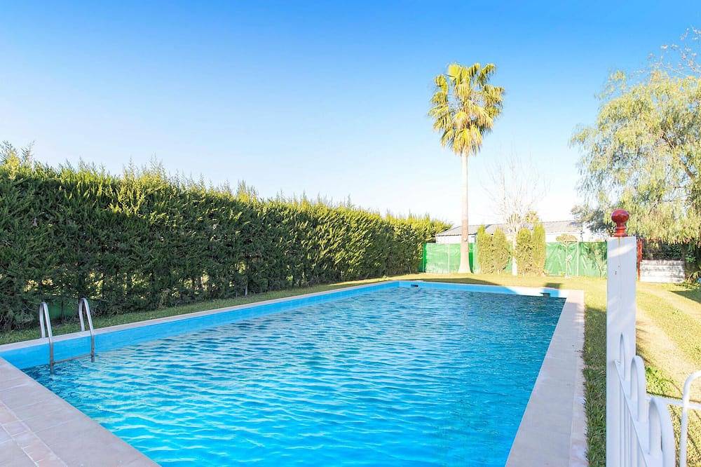 Awesome home in Los Palacios in Los Palacios y Villafranca, Provincia de Sevilla
