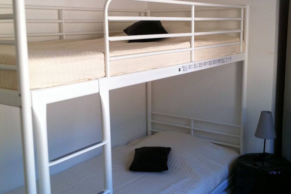 Villa avec piscine chauffée entre Porto Vecchio et Bonifacio à 10 min des plages in Figari, Arrondissement de Sartène