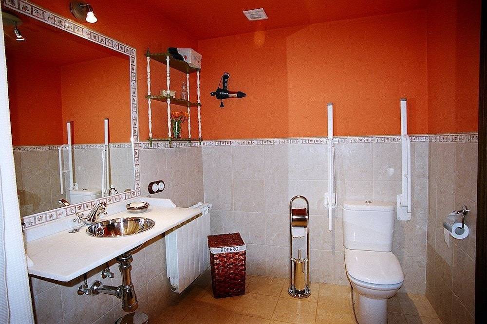 \" The block\"<br>for 2 persons in Sorribas, Grado (Asturien)