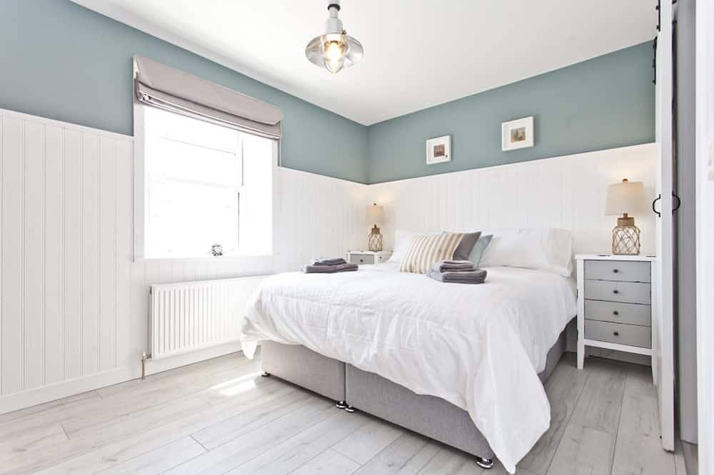 Bournecoast: Modern house with sea views - garden - parking - near beach in Bournemouth, Südwestengland