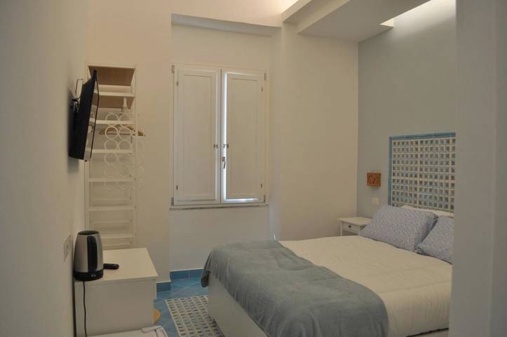 Location de vacances pour 2 personnes, avec terrasse et jardin à Vietri sul Mare - 2