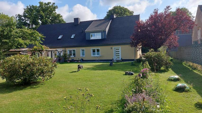 Ferienwohnung für 2 Personen, mit Terrasse und Garten in Wittenhagen