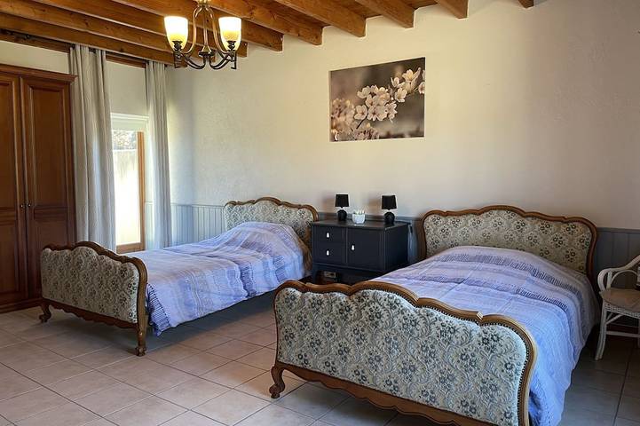 Location de vacances pour 10 personnes, avec terrasse et jardin à Chaunay - 2