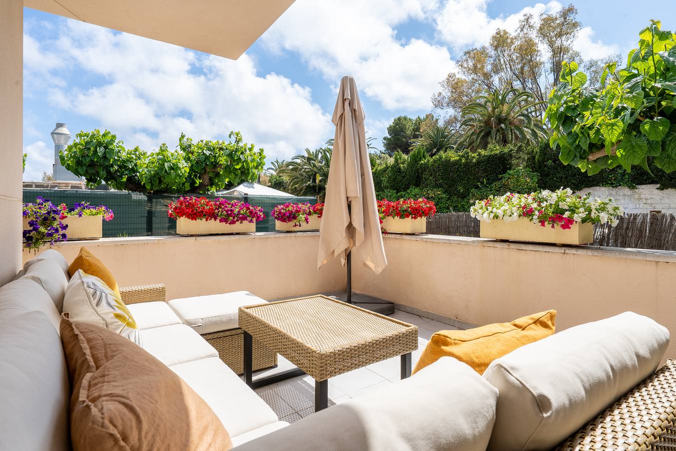 Casa de vacaciones 'Casa Ramón' con piscina compartida, Wi-Fi y aire acondicionado in Montroig, Costa Dorada