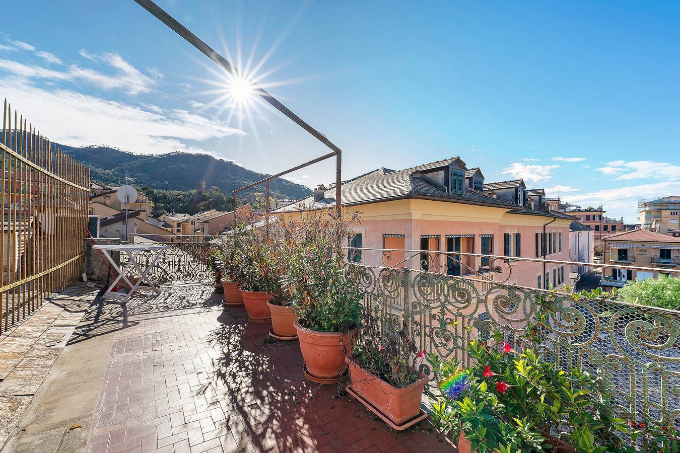Ganze Wohnung, Apartment 'Casa Terrazza Marino' mit privater Terrasse und Wlan in Levanto, Levanto Kommune