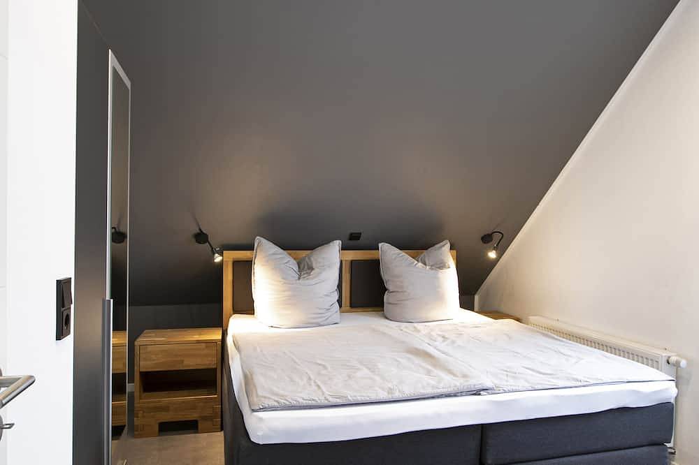 Haus Comfort, mit Außen Whirlpool und Sauna zur alleinigen Nutzung, 300m zum See in Göhren-Lebbin, Fleesensee
