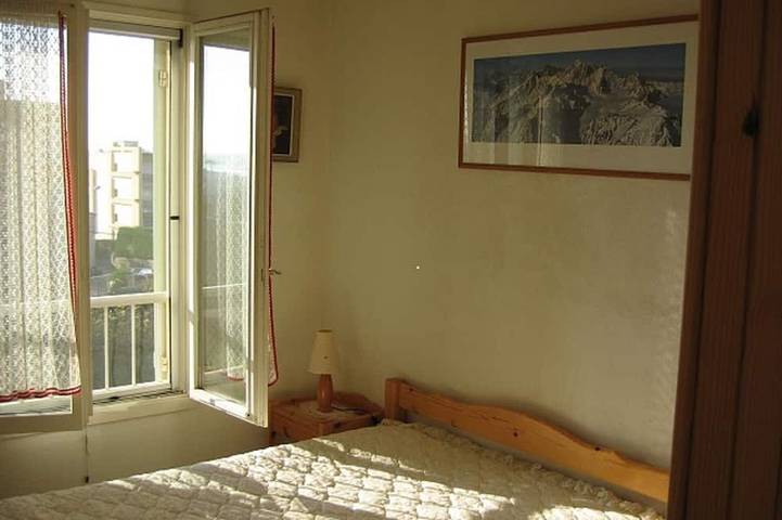 Entire apartment, Comfortable and air conditioned T2 apartment in Golfe-Juan on the Côte D'Azur in Vallauris, Mediterranean Coast (France)