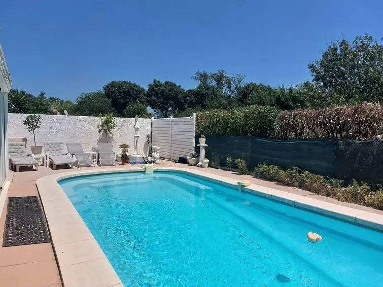 Maison 6 Personnes in Solliès-Pont, Toulon region