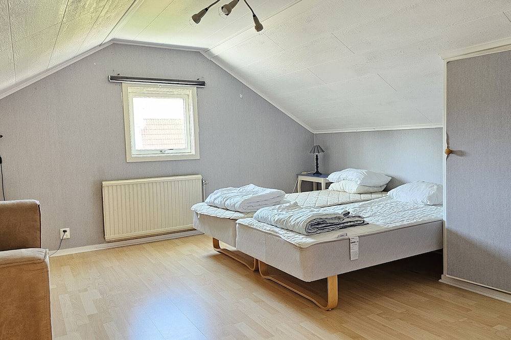 Ganze Wohnung, Funktionale Ferienwohnung auf zwei Etagen in Skärhamn | in Toftenäs, Norra Västkusten