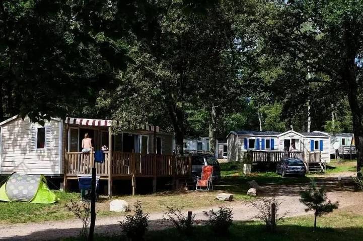 Mobil home pour 4 personnes à Carennac