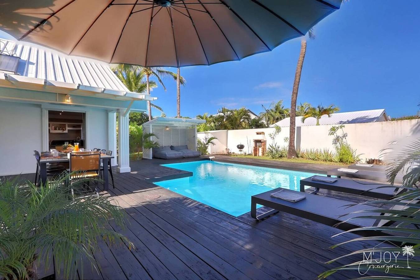 Bungalow Keloha avec piscine et jardin tropical in L'Étang-Salé, Île de la Réunion