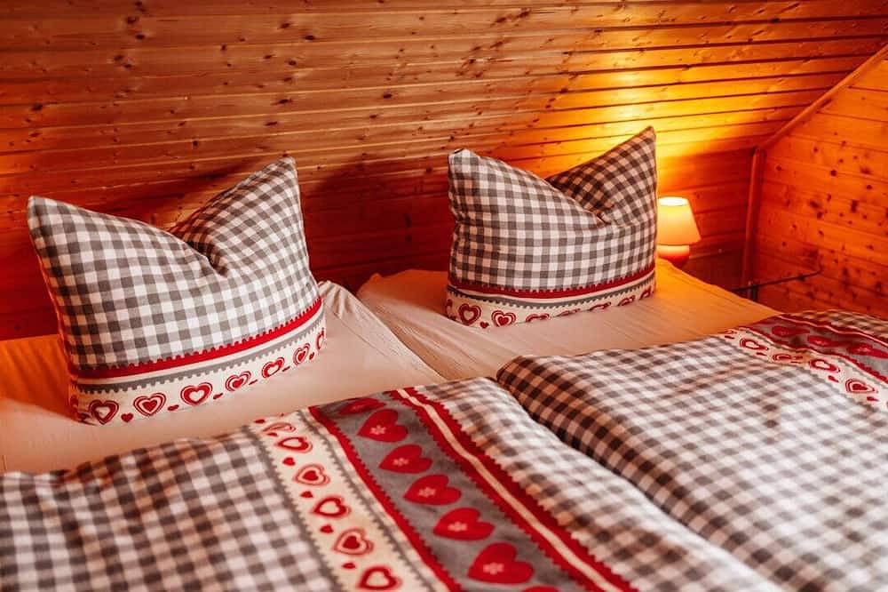 *gemütliches Holzhaus, ca 80qm mit eingezäuntem Garten-Hunde willk.-Wlan inkl in Bad Sachsa, Harzvorland