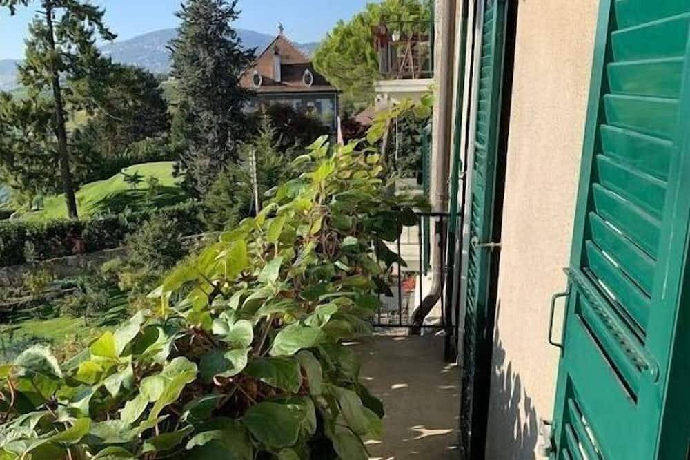 La Vigneronne, Lake view in Arlesheim, Region Basel RDK