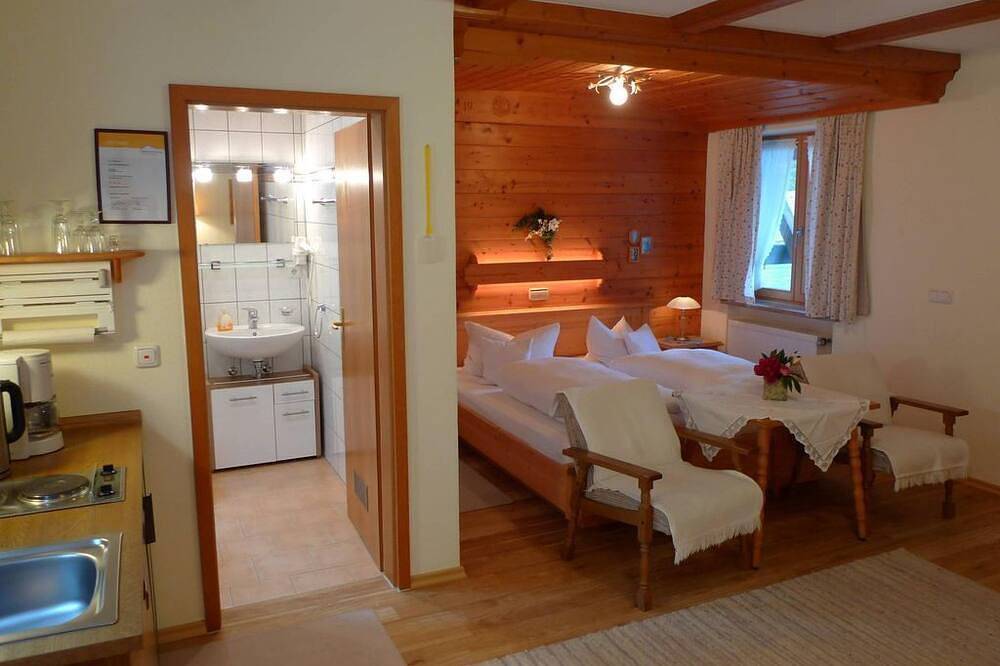 Ganze Wohnung, Appartement  Weikerstein - Haus Schmidberger in Weissbach an der Alpenstrasse, Schneizlreuth