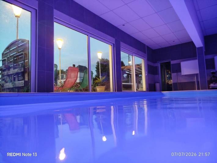 Maison d’hôte pour 2 personnes, avec Terrasse et Jardin ainsi que Piscine et Sauna