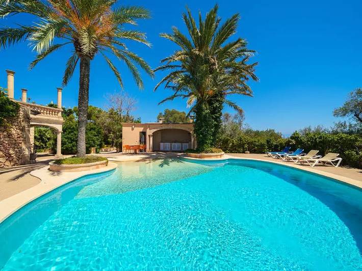 Villa for 8 people, with pool and garden - 1