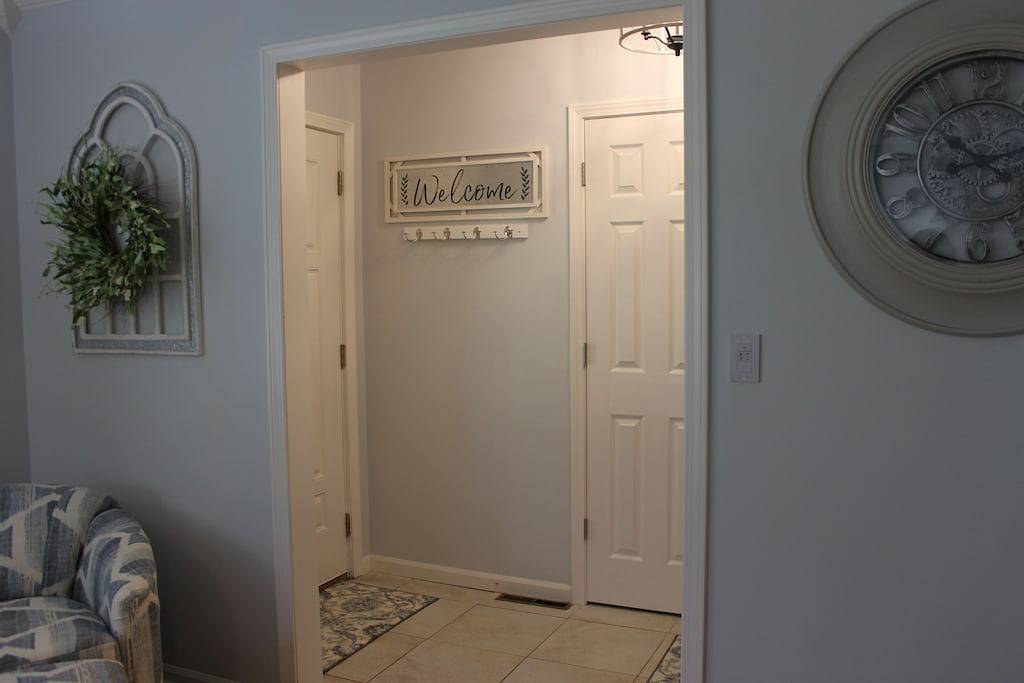 Sunset Getaway - Entire House Sleeps up to 12 in Springfield (MO), Greene County (MO)