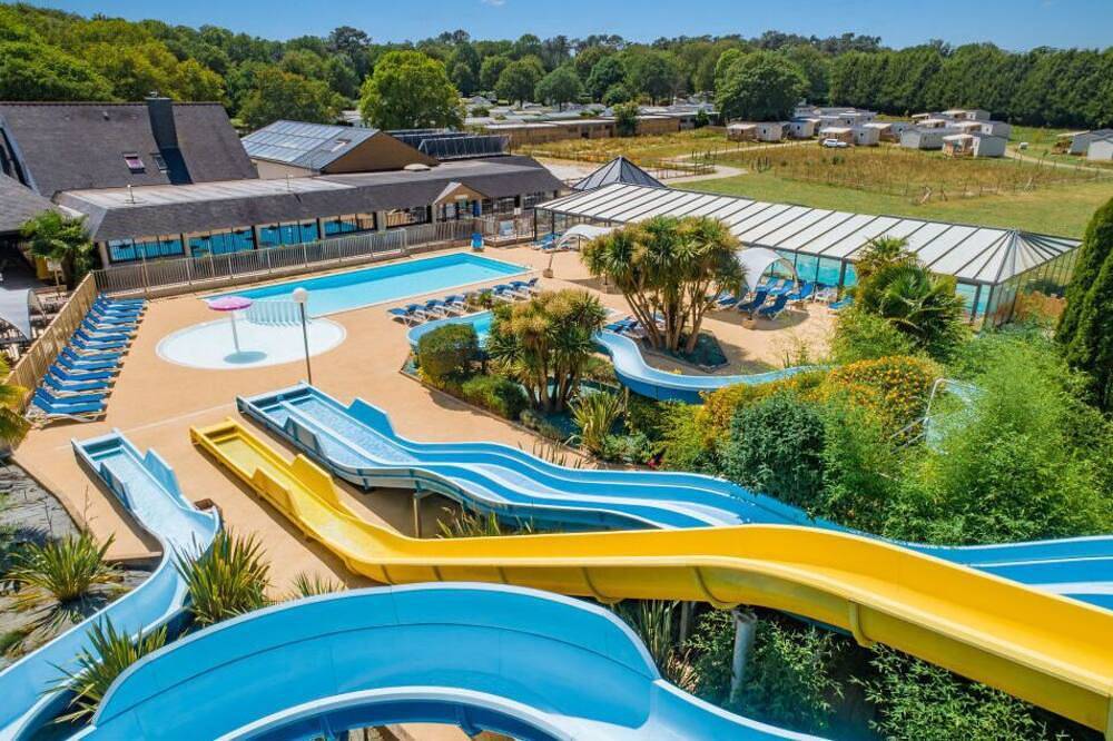 Camping familial 4* | Mobil-home + Accès piscine in Monterblanc, Regional Natural Park of the Golfe du Morbihan