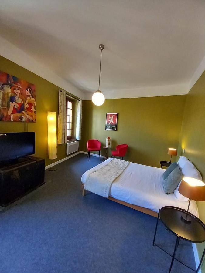 Hôtel pour 2 personnes, avec jardin à Bellenaves - 3