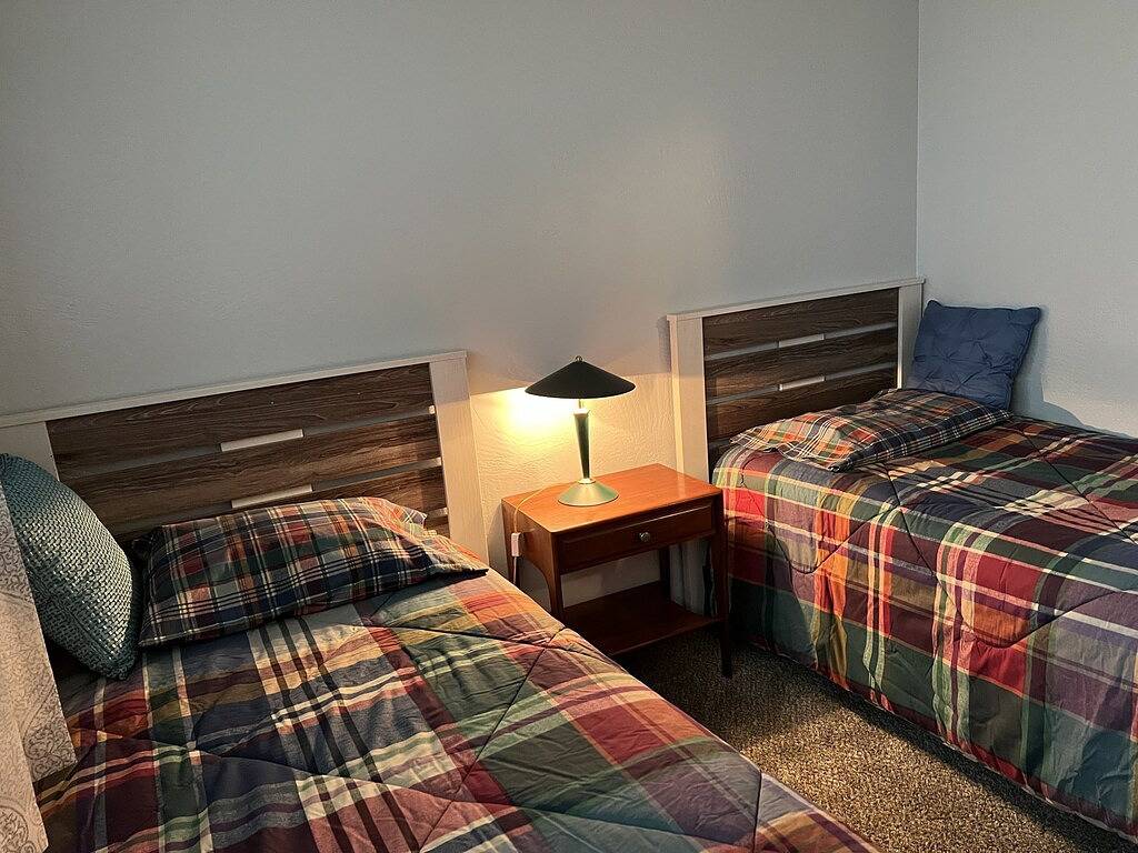 Emerald City 3B Home - Extended Stay Discounts in Eugene, Lane County