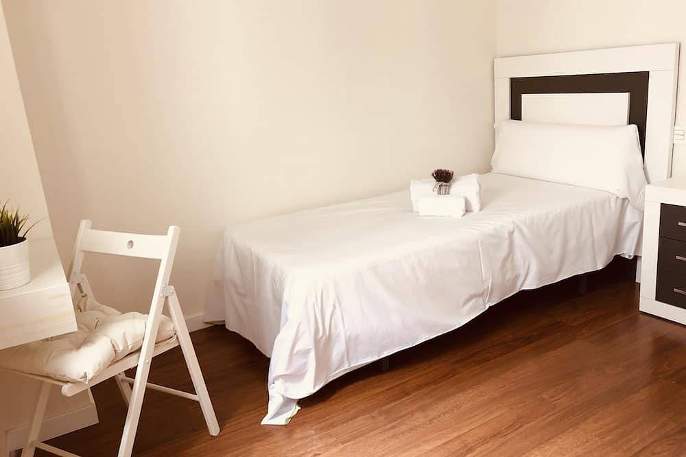 Appartement entier, Appartement-Confort-Sdb privée avec douche-Vue sur Rue in Salamanque, Province de Salamanque