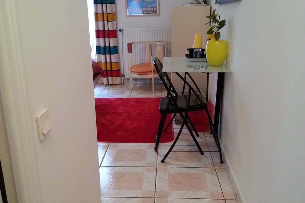 Apartamento entero, Se alquila habitación grande con terraza y garaje, en el centro de Perpiñán in Perpiñán, Côte d'Améthyste