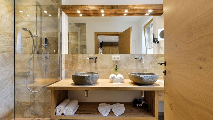 Ferienhaus für 12 Personen, mit Garten und Sauna sowie Terrasse und Whirlpool, mit Haustier im Lechtal - 4