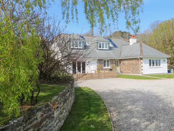 Cottage for 2 people, with view and garden, with pets in Gorran Haven