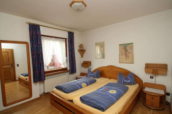 Ferienwohnung für 3 Personen, mit Whirlpool und Terrasse sowie Garten und Sauna in Zell Stadt (Mosel) - 2