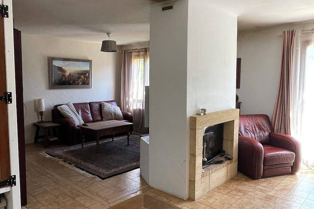 House near village with garden, private pool, air conditioning. in Aix-en-Provence, Aix-en-Provence und Umgebung