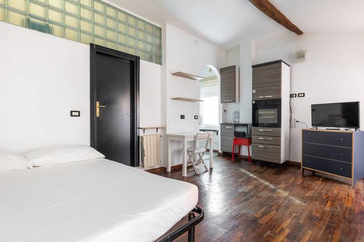 Ganze Wohnung, Malcontenti 11 - Studio con terrazzo in Bologna, Bologna Provinz