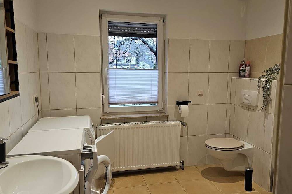 Ganze Wohnung, Tolle neue Fewo mit Garten in Bad Liebenstein Ortsteil Schweina in Schweina, Bad Liebenstein