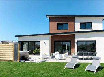 Location de vacances pour 8 personnes, avec jacuzzi et jardin dans Kerfissien