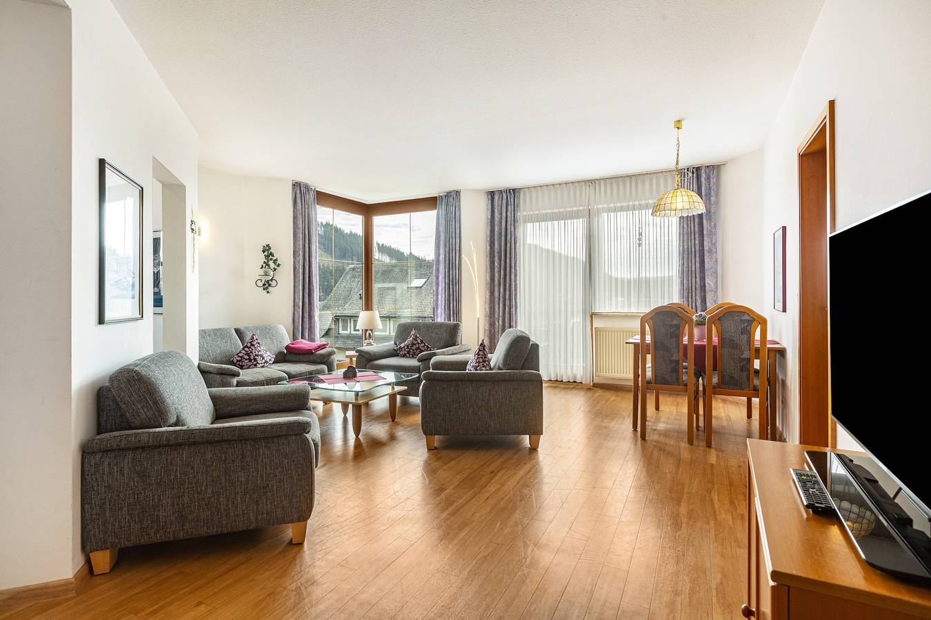 Ganze Wohnung, Ferienwohnung 'Orenberg 4' mit Balkon und Wi-Fi in Willingen, die Mittelgebirge