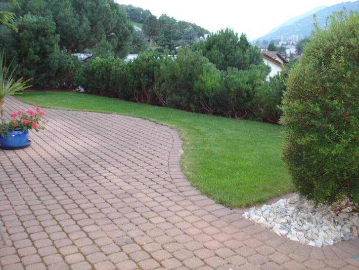 Location de vacances pour 2 personnes, avec vue et jardin à Sierre - 2