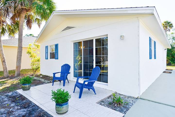 Vacation rental for 6 people, with terrace and yard in North Naples