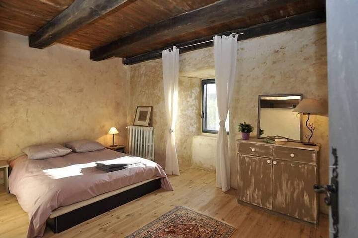 Location de vacances pour 13 personnes, avec jardin et terrasse à Saint-Georges-de-Lévéjac - 3