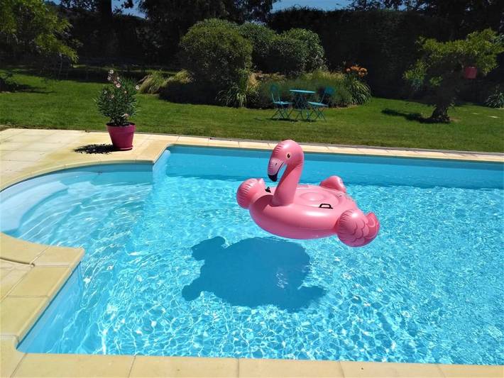 Chambre d’hôte pour 4 personnes, avec Terrasse et Jardin ainsi que Piscine et Vue
