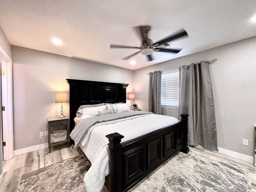 The Hideaway - Rain Shower Oasis & Desert Soak Spa in Lake Havasu City, Mohave County