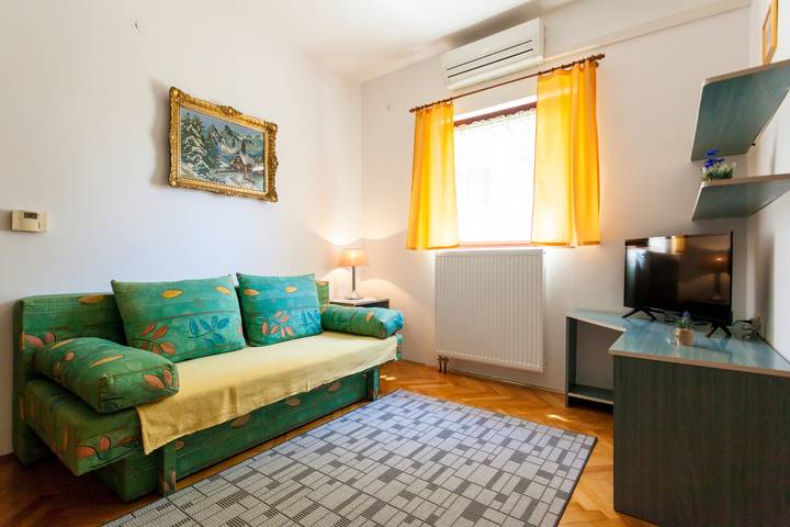 Ganze Wohnung, Ferienwohnung Belavic - 2 in Njivice, Krk