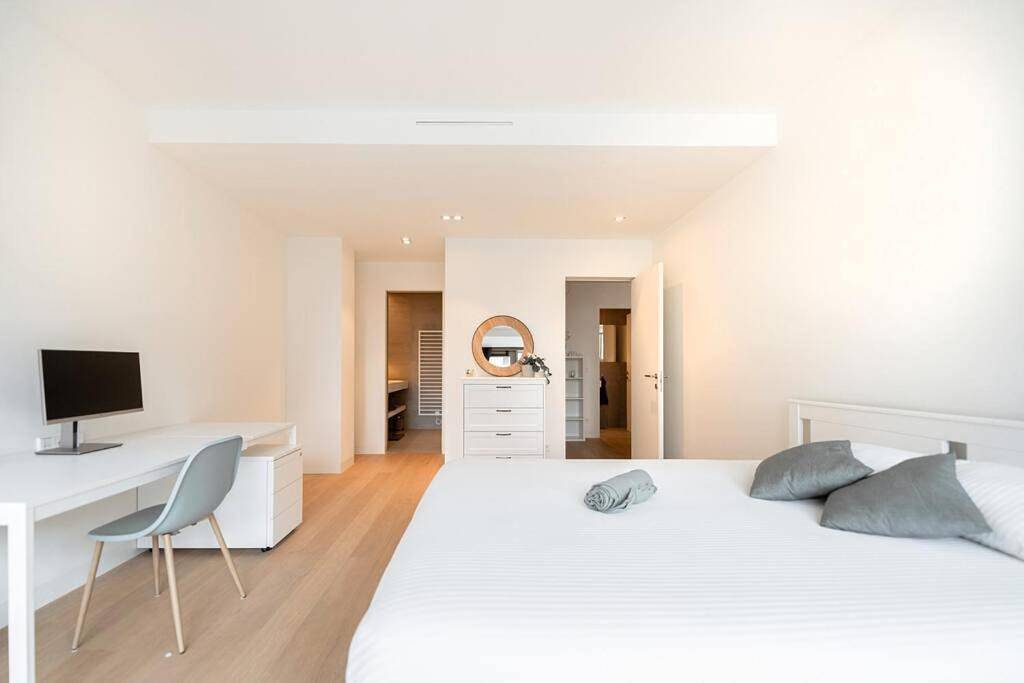 Appartement entier, Lux City Hamilius - Modern & Spacious Apart w/View in Luxembourg (ville), Luxembourg