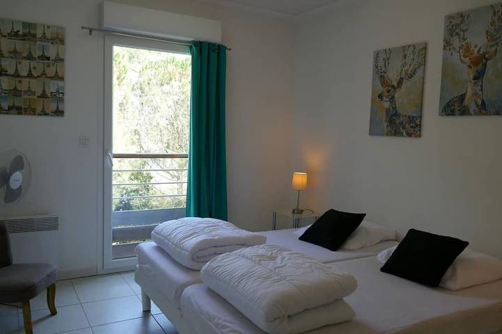 Gîte pour 6 personnes, avec terrasse et piscine dans Agay - 3